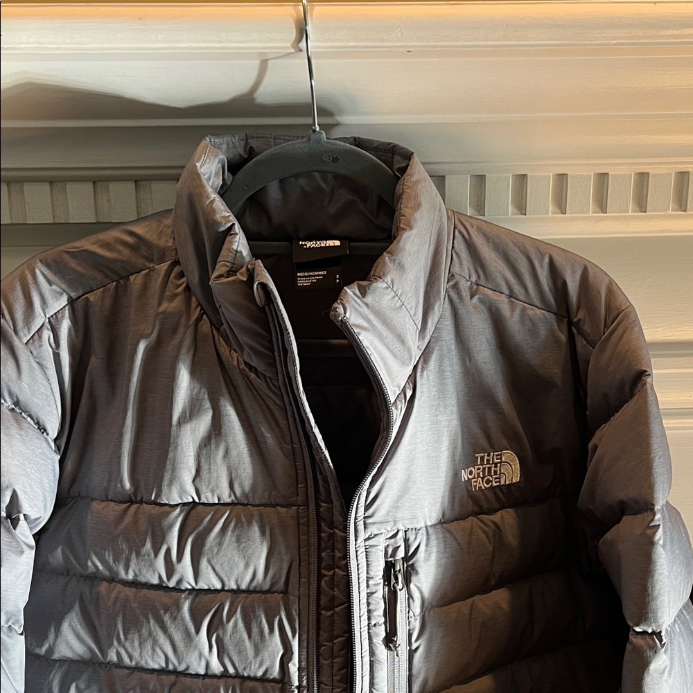 The North Face Men's Charcoal Puffer Jacket